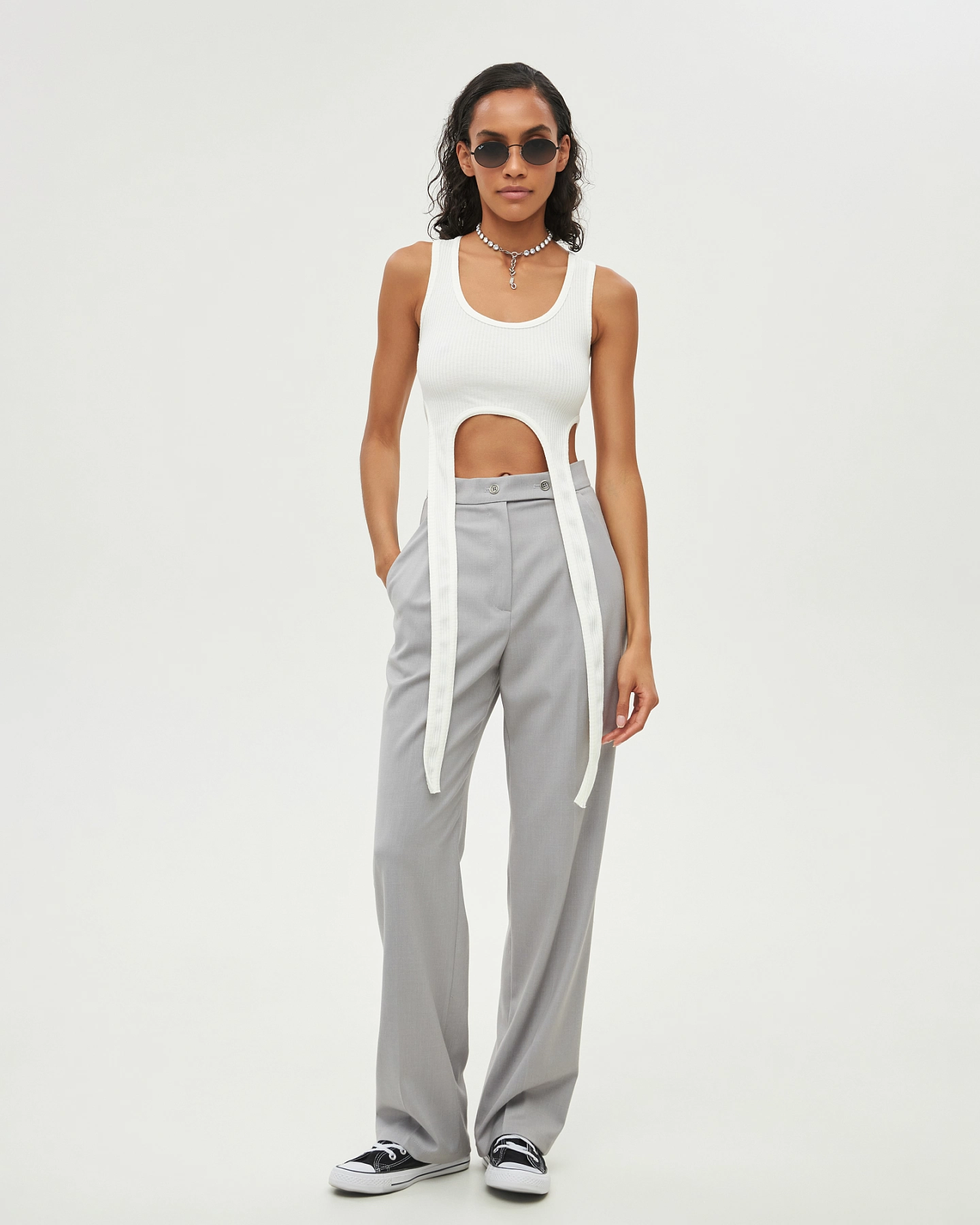 Майка - алкоголичка с хлястами