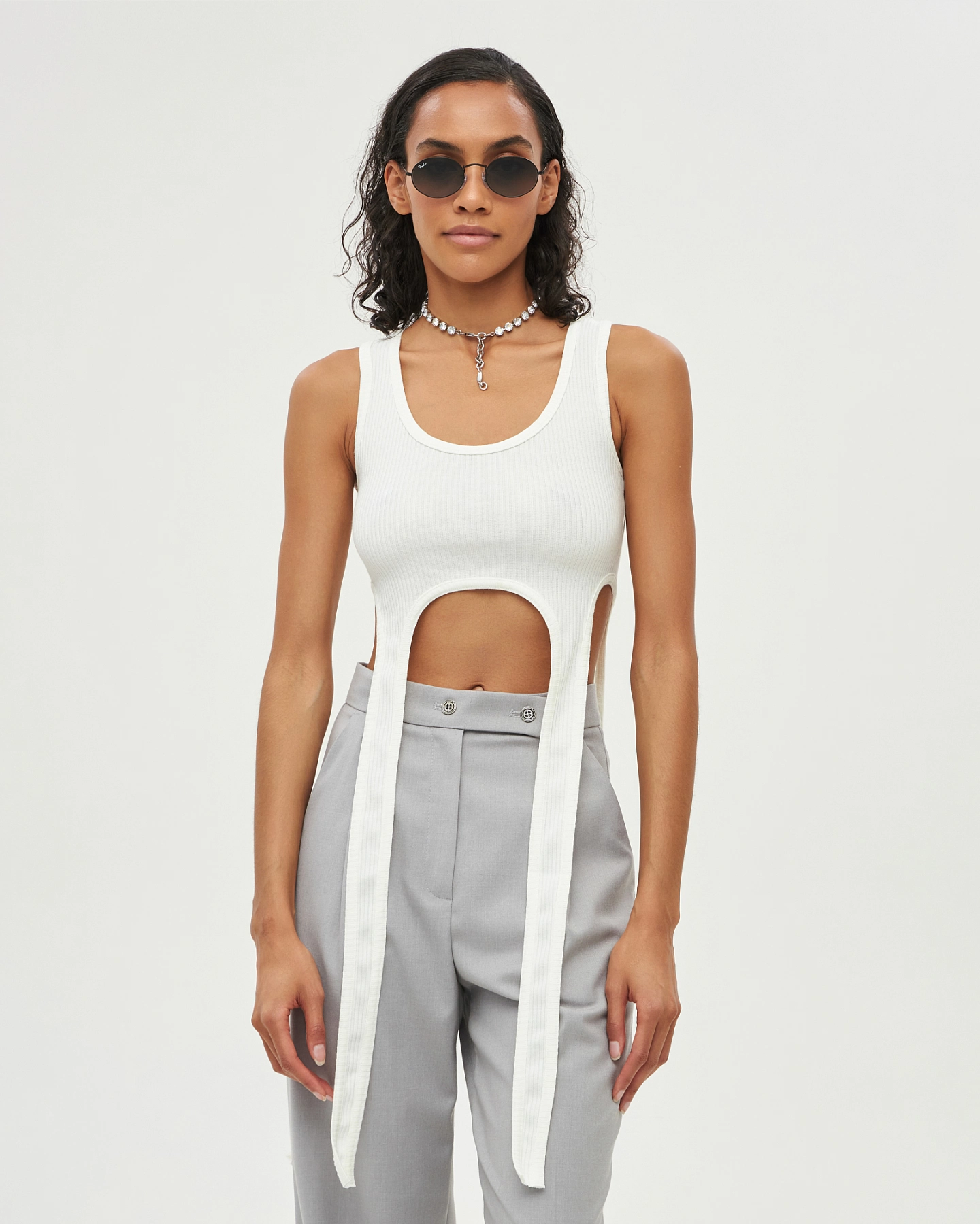 Майка - алкоголичка с хлястами