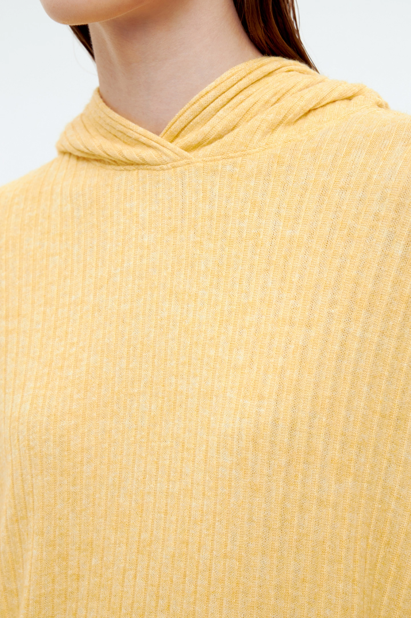 Лонгслив с капюшоном