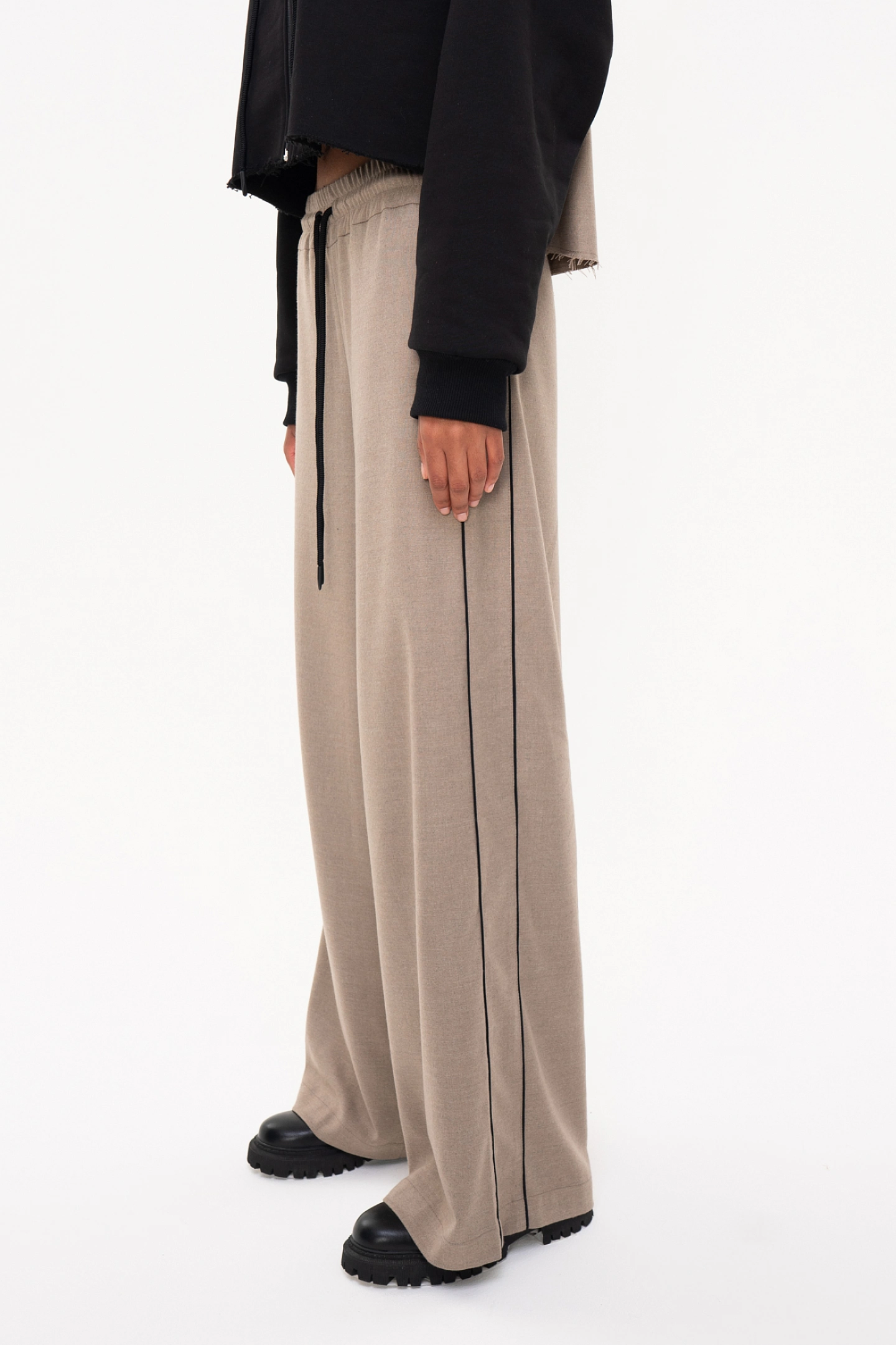 Худи с отделкой из фланели и брюки из фланели