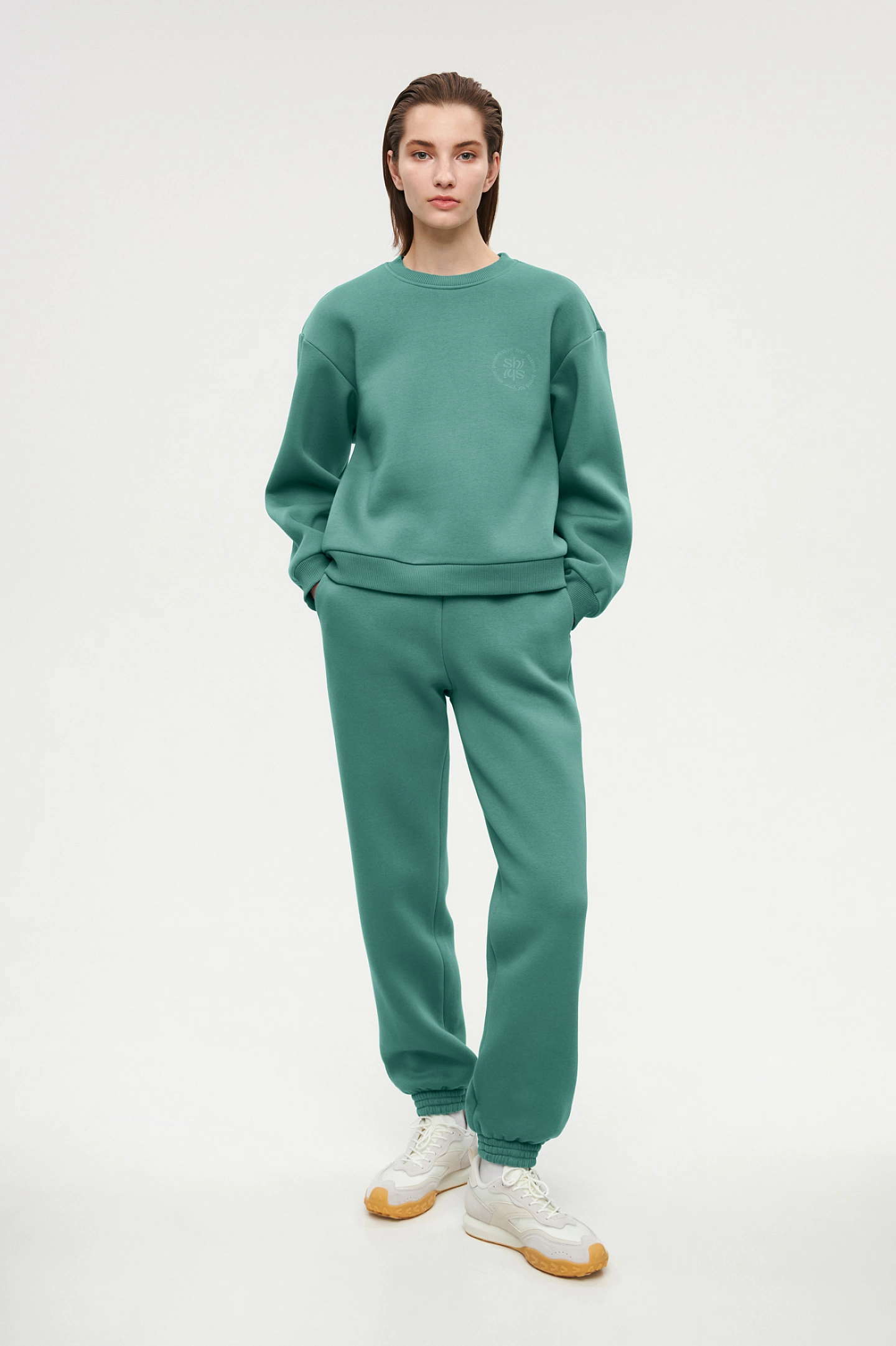 Свитшот с логотипом