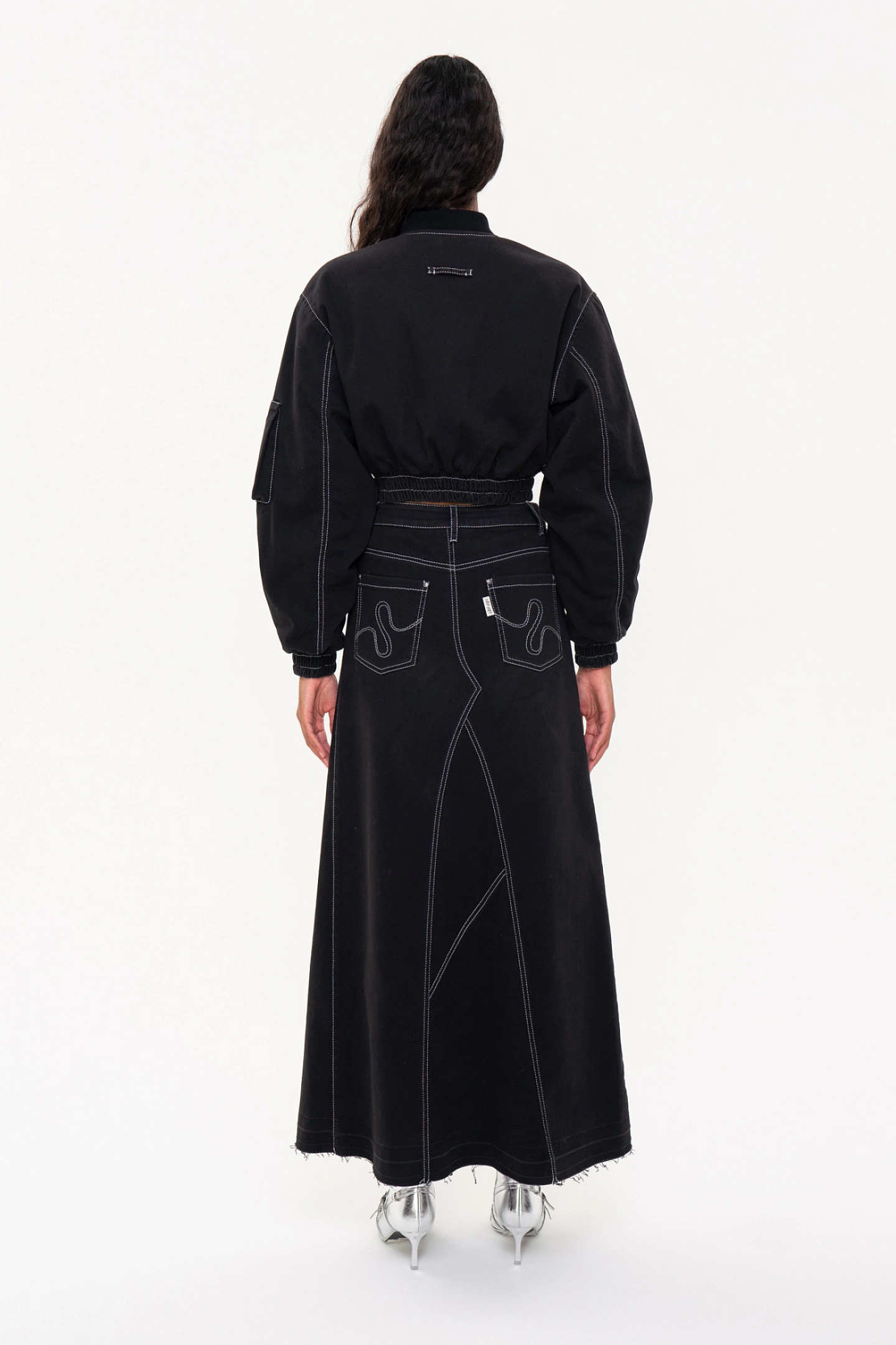 Бомбер короткий с широким рукавом и юбка макси джинсовая