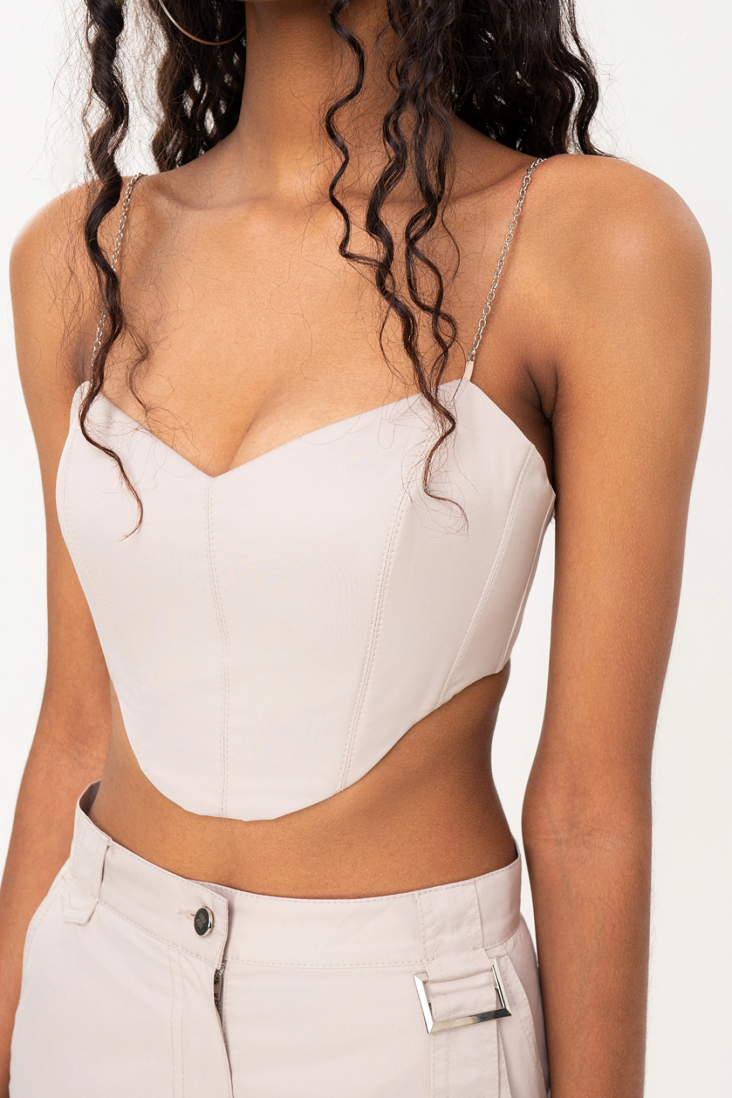 Топ-бюстье со шнуровкой и брюки-карго