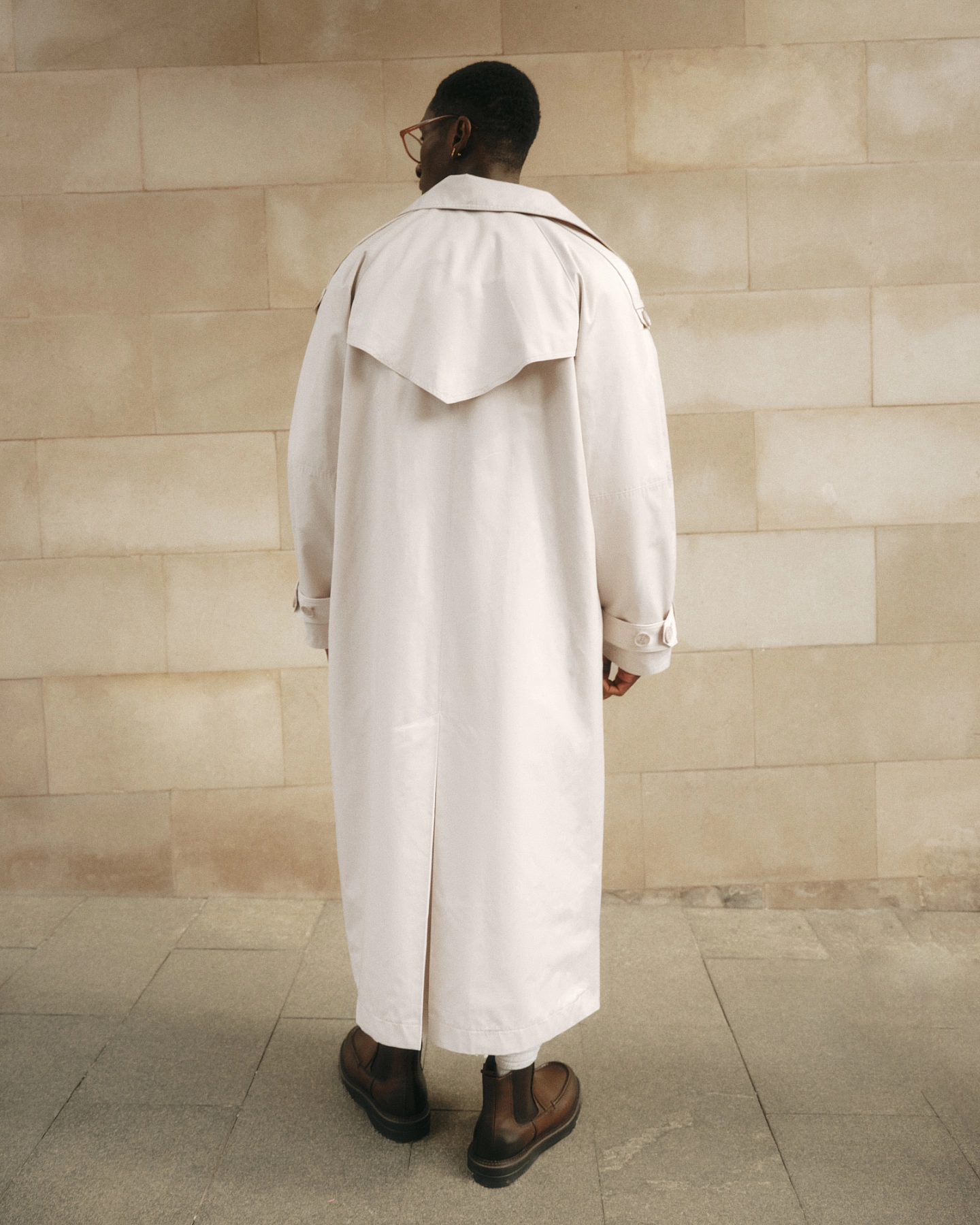 Тренч оверсайз с широким рукавом