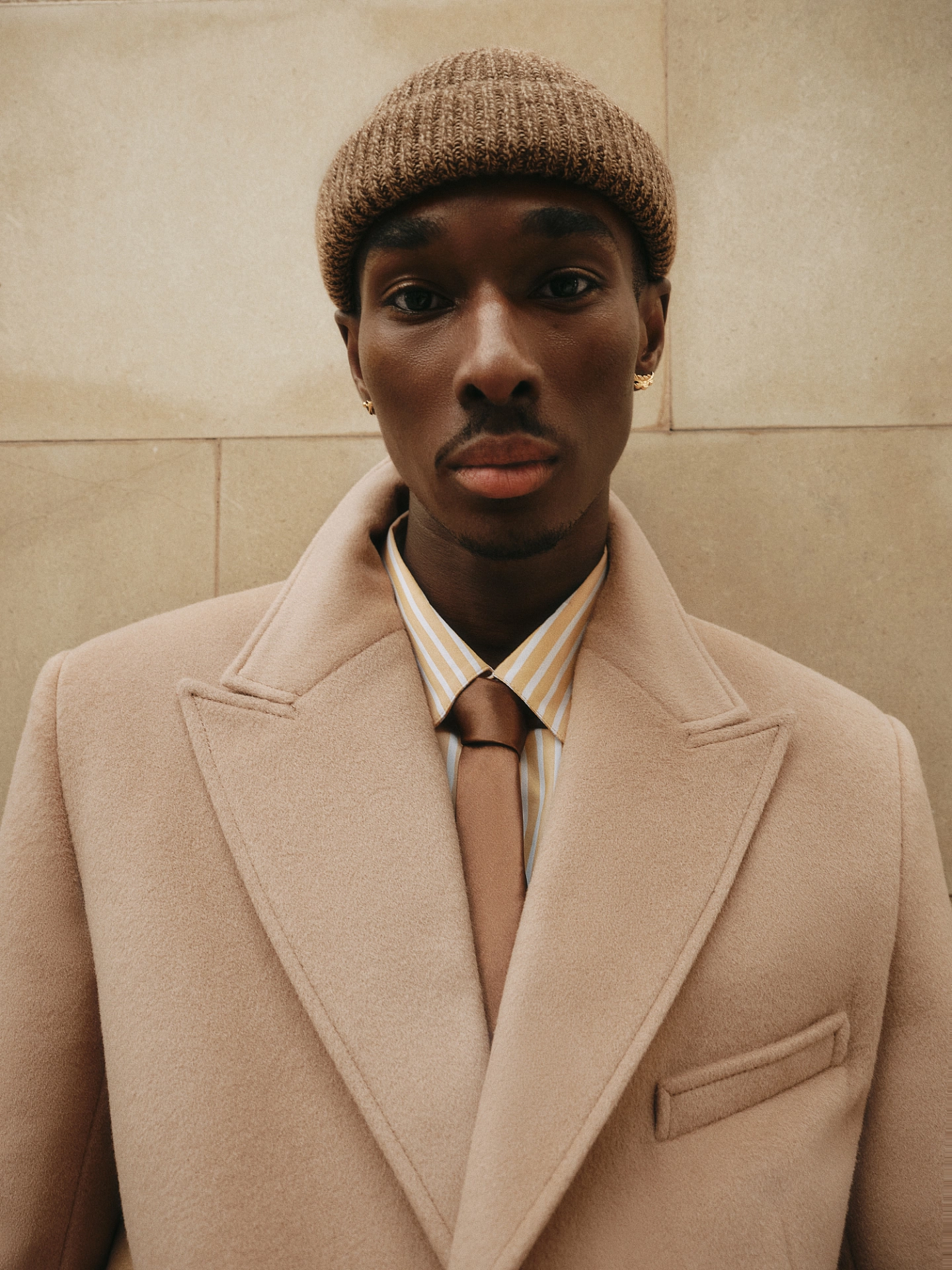 Пальто мужское строгое