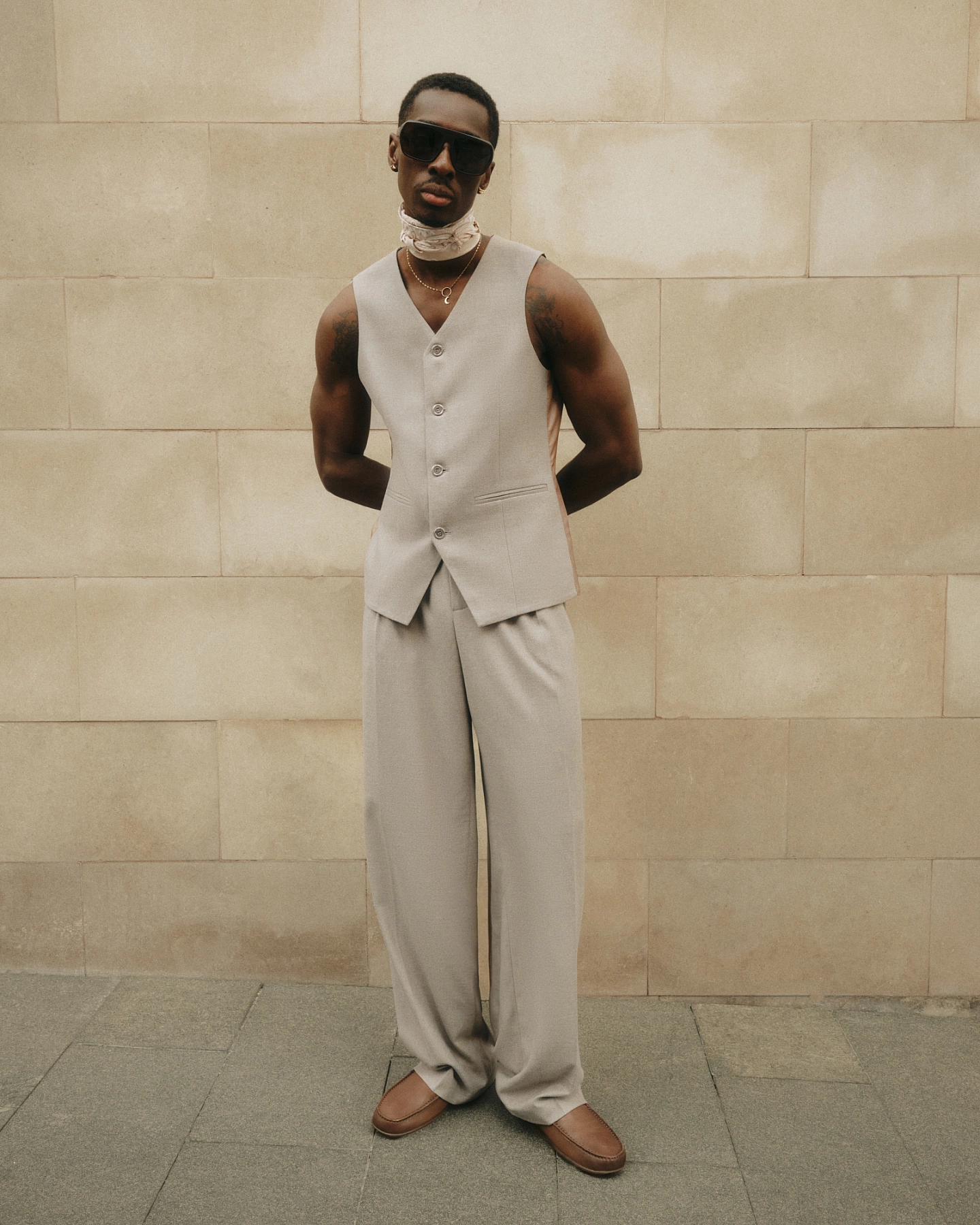 Жилет и брюки классические