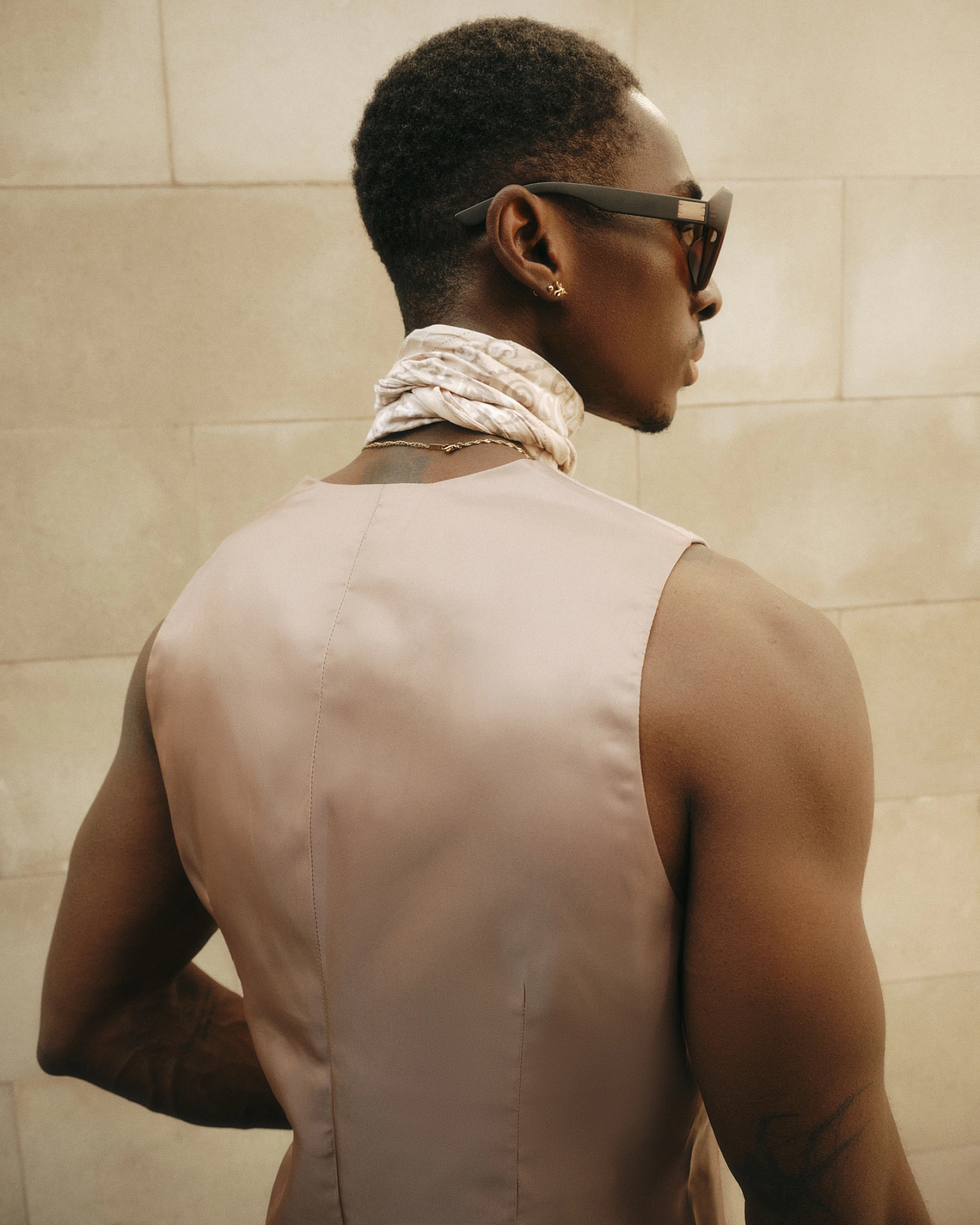 Жилет классический