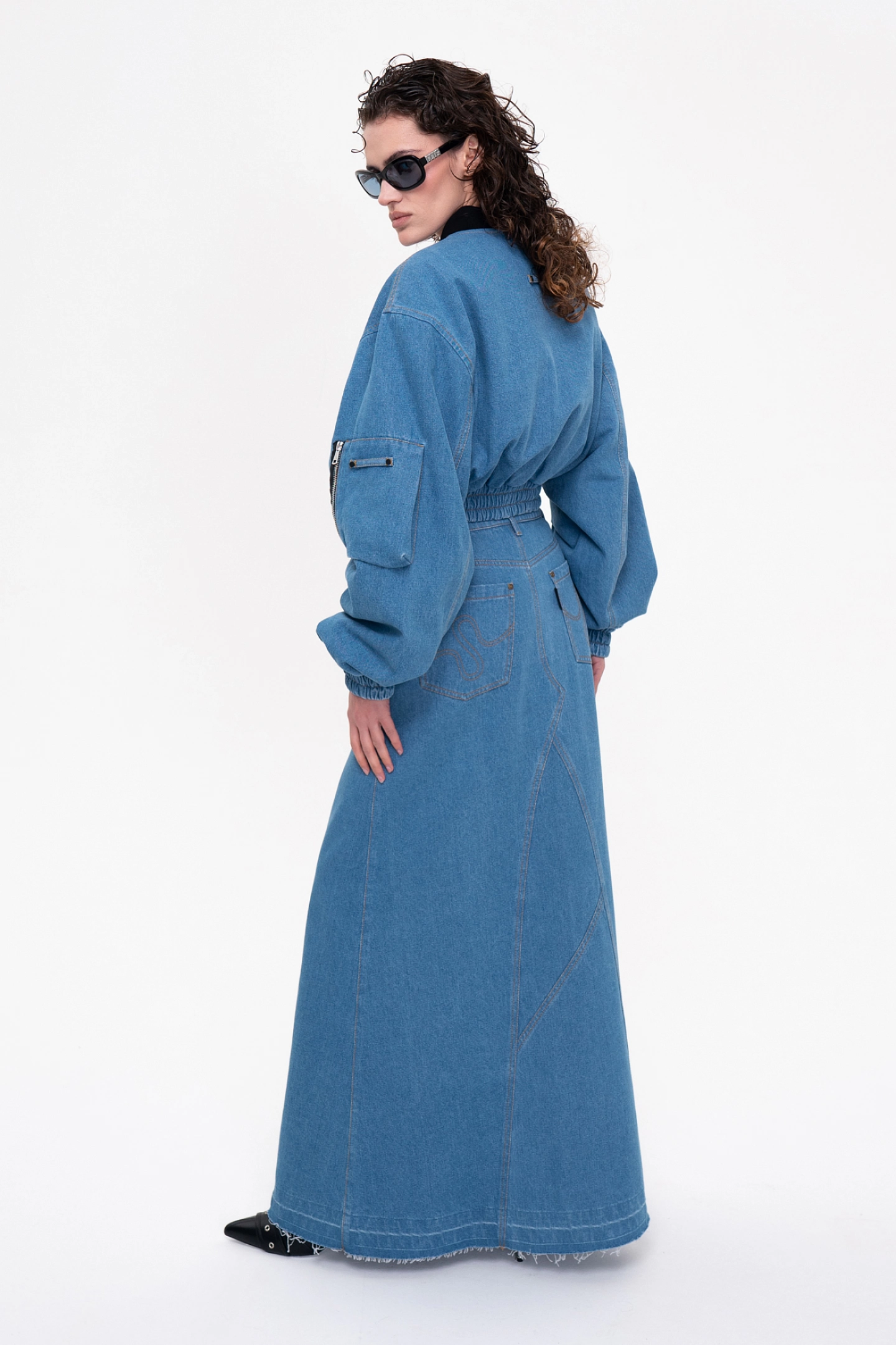 Бомбер короткий с широким рукавом