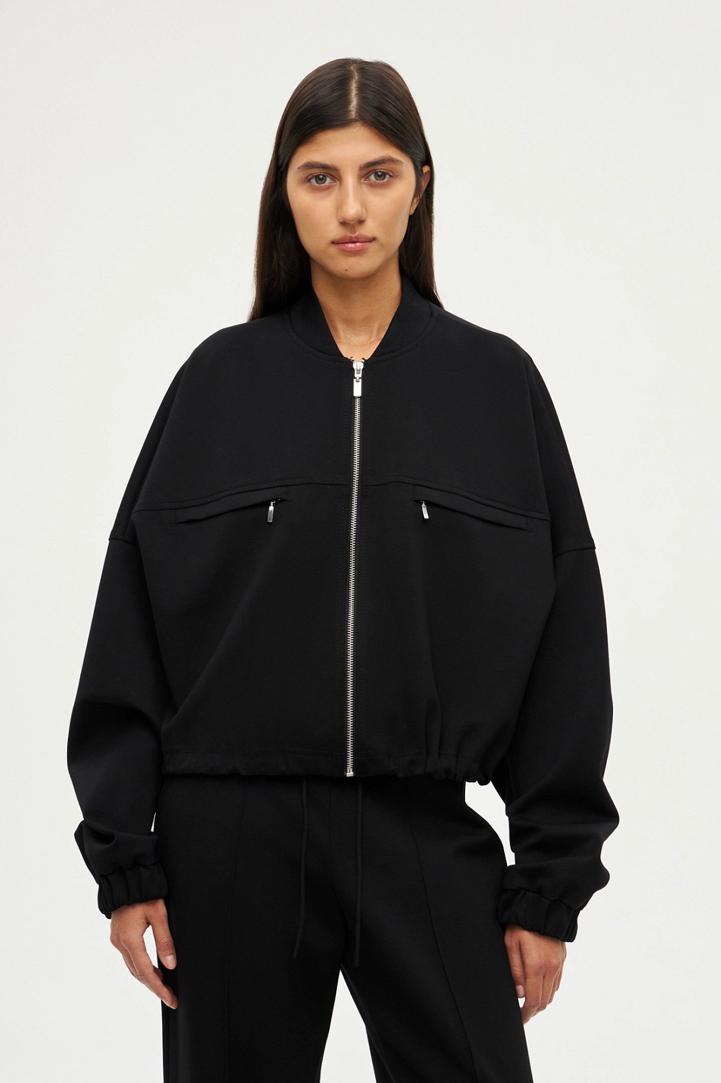 Бомбер на молнии из трикотажа