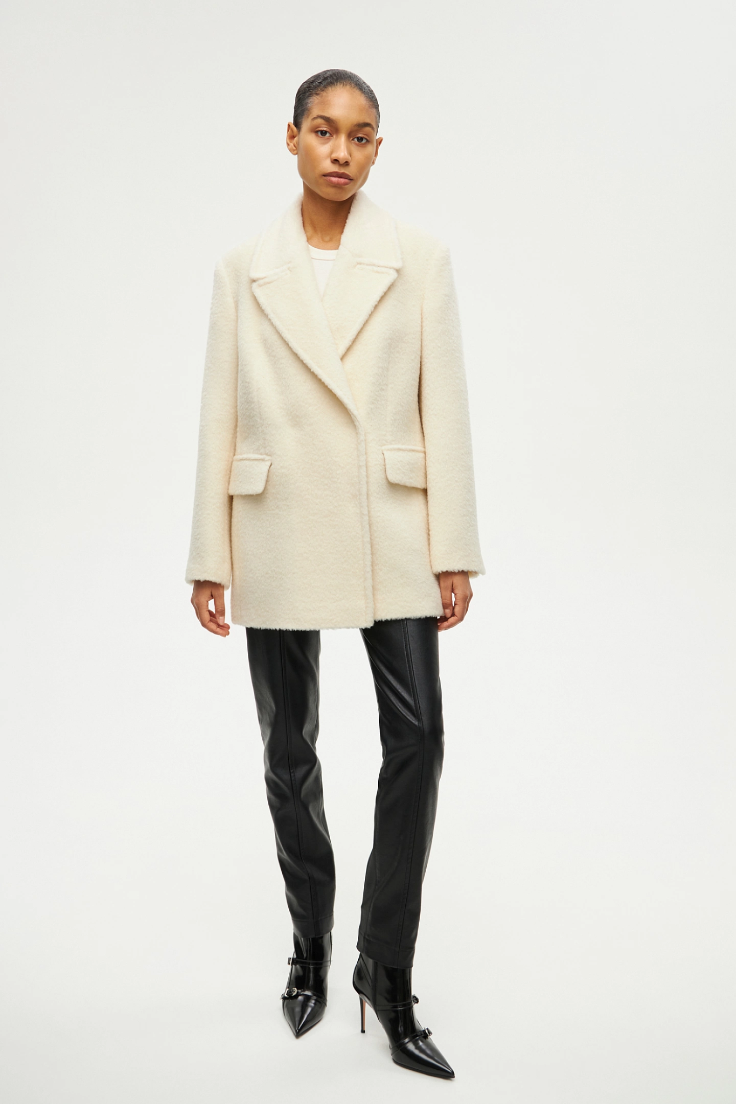 Пальто - бушлат короткое