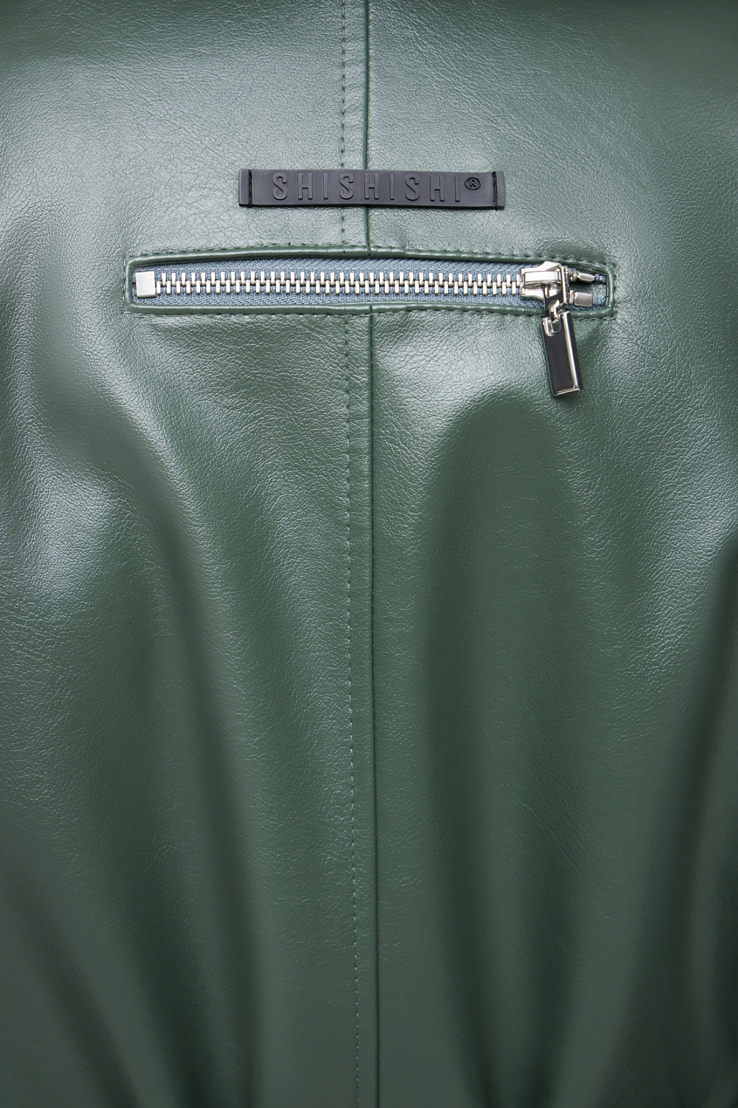 Пальто утеплённое из эко-кожи