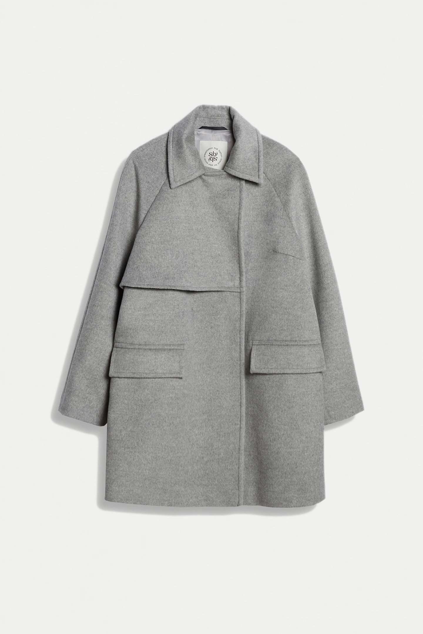 Полупальто с отлетной кокеткой