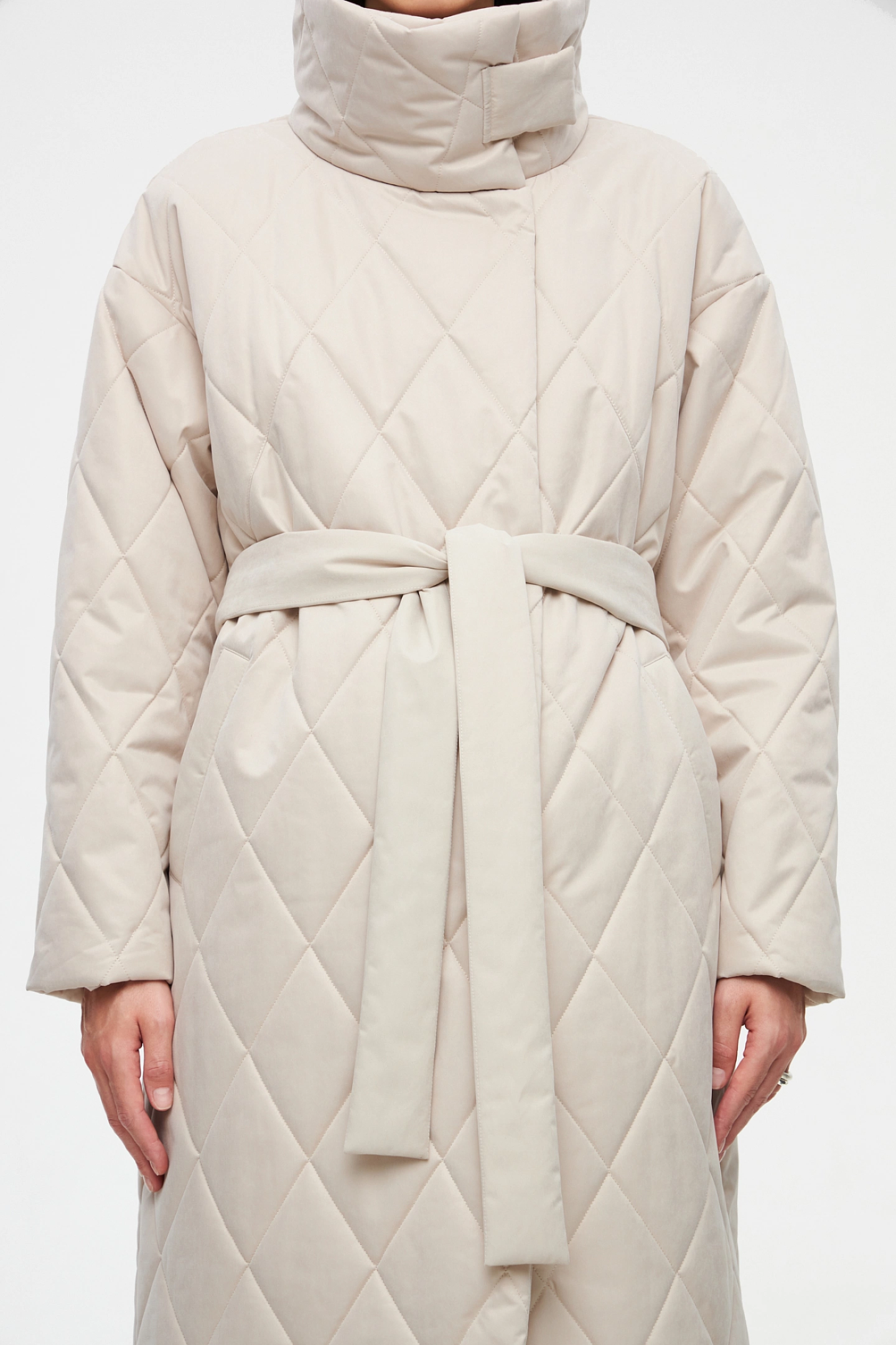 Пальто стеганное со стойкой