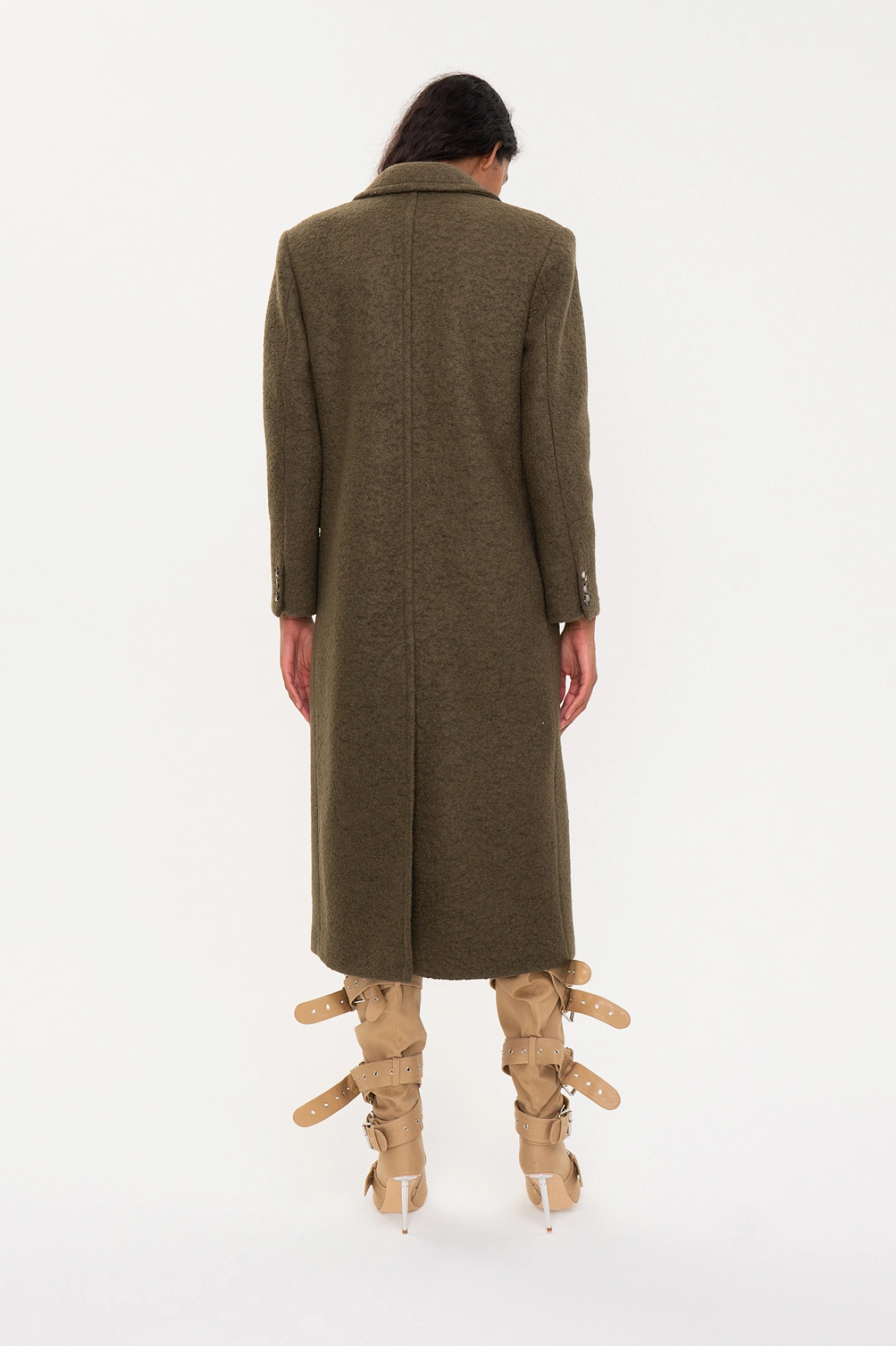 Пальто-бушлат с острыми лацканами