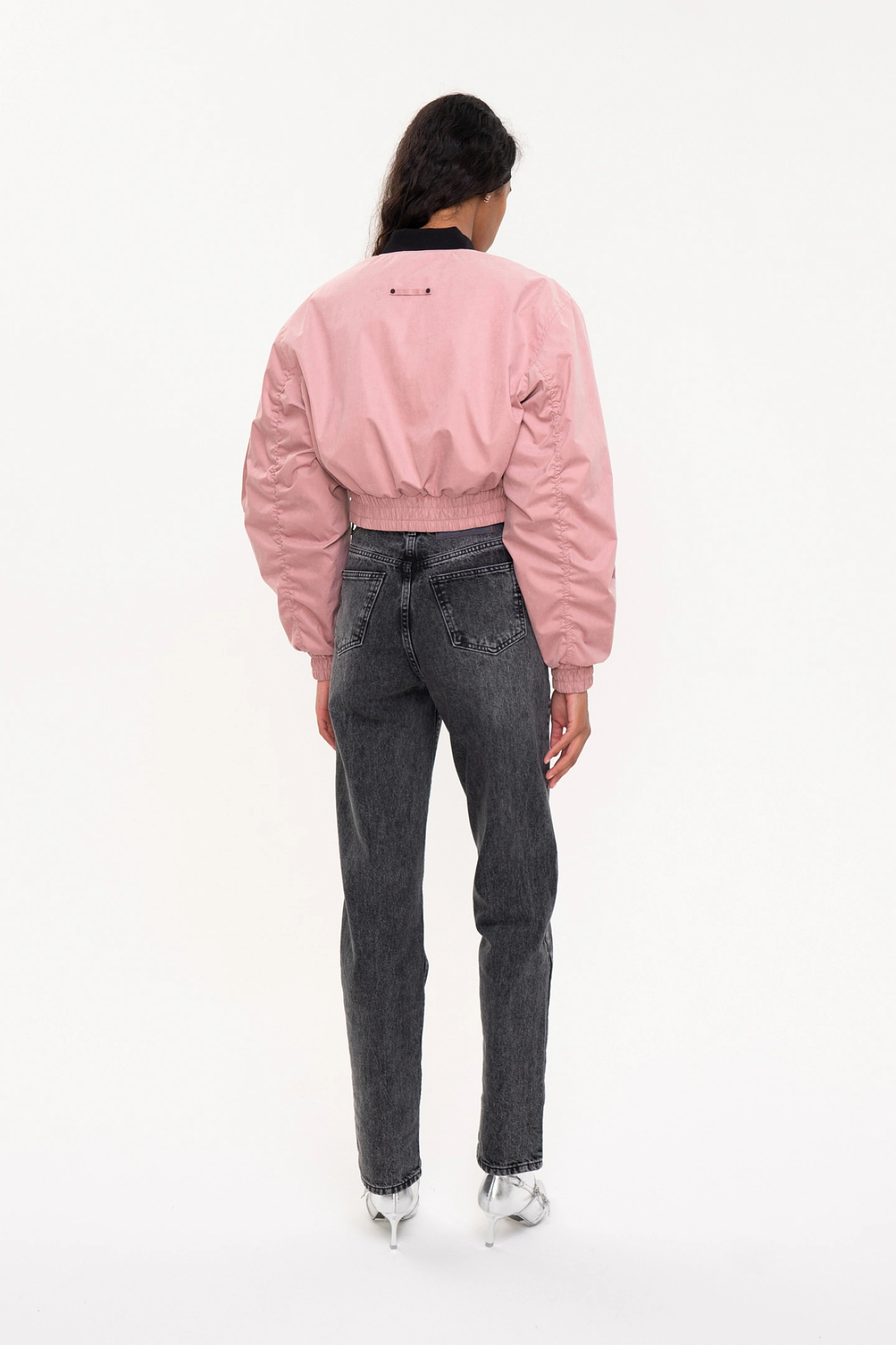 Бомбер короткий с широким рукавом