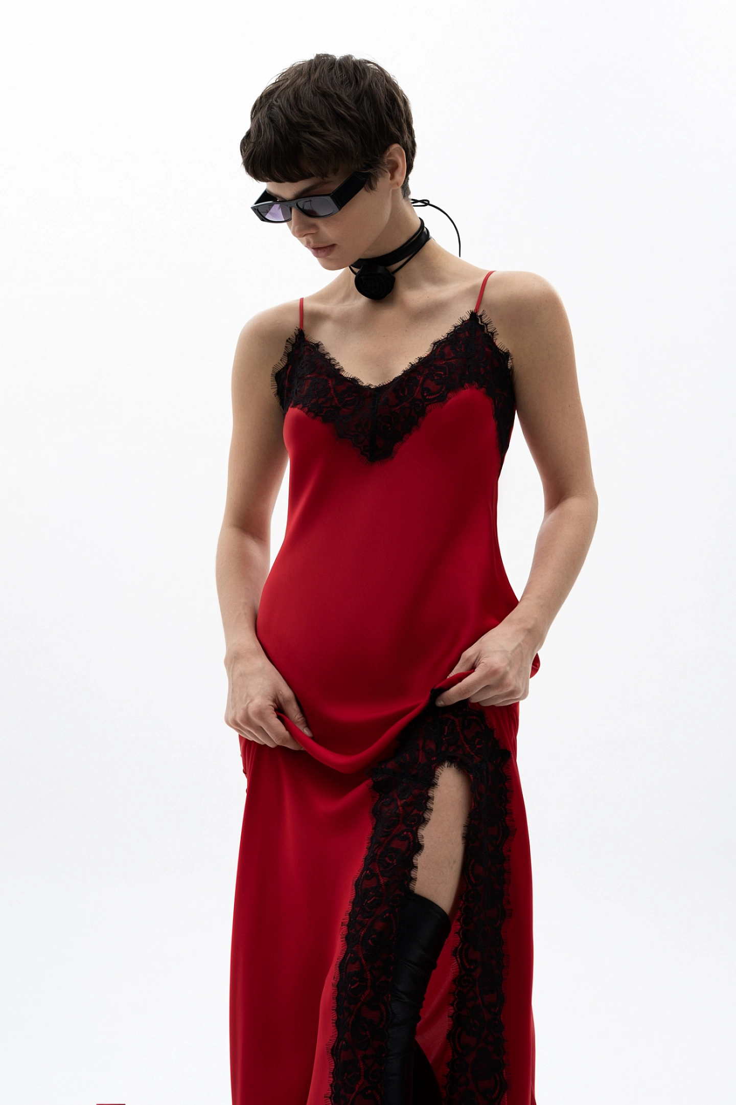 Платье-комбинация с кружевом