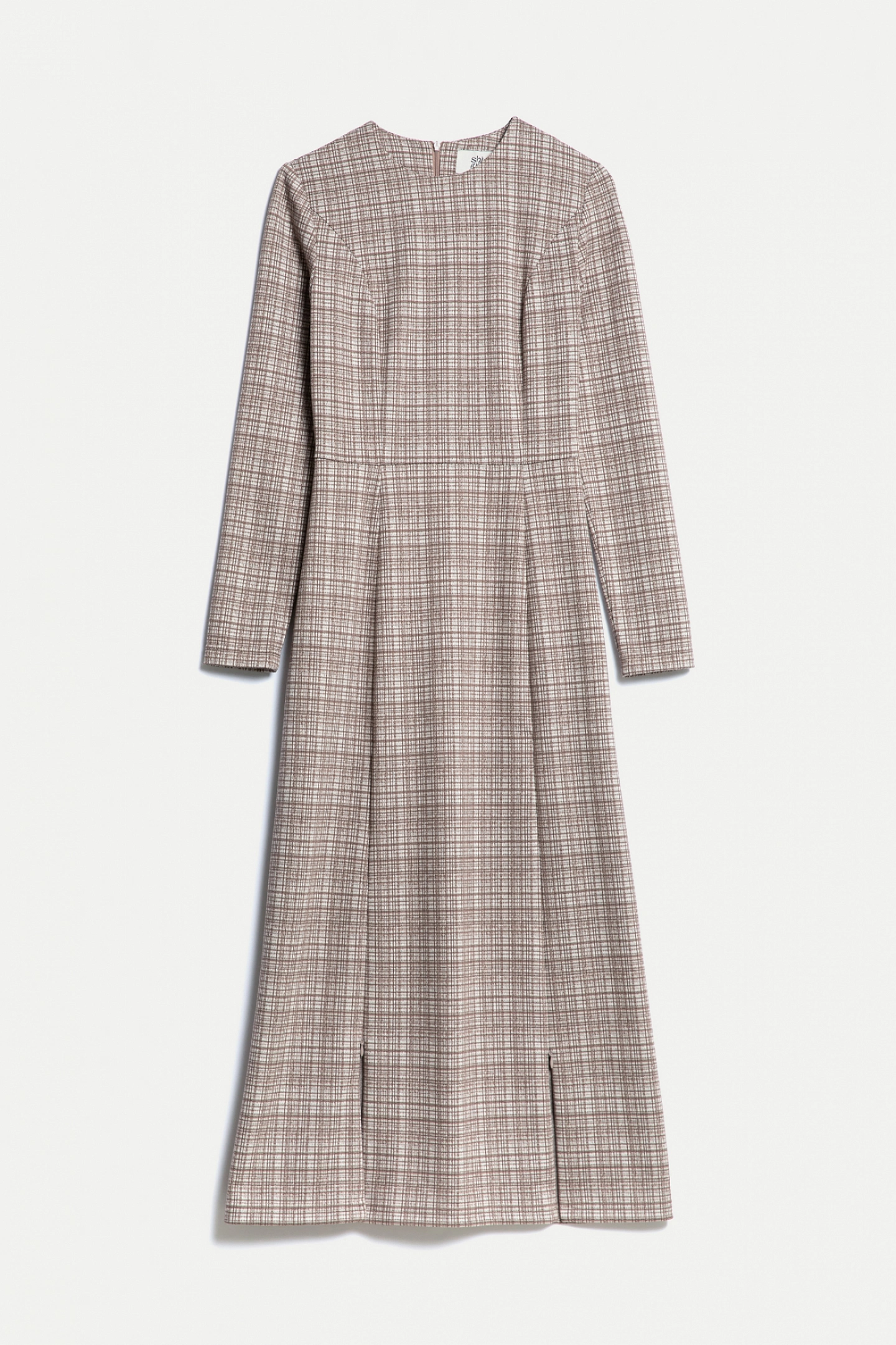 Платье трикотажное с разрезом